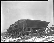 Dump scow construction